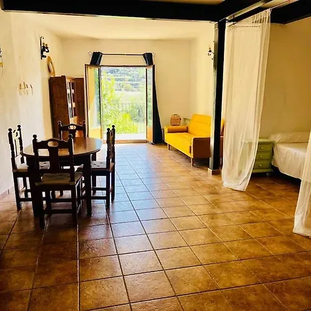 Cases Tonet Apartamento-loft * Forcall